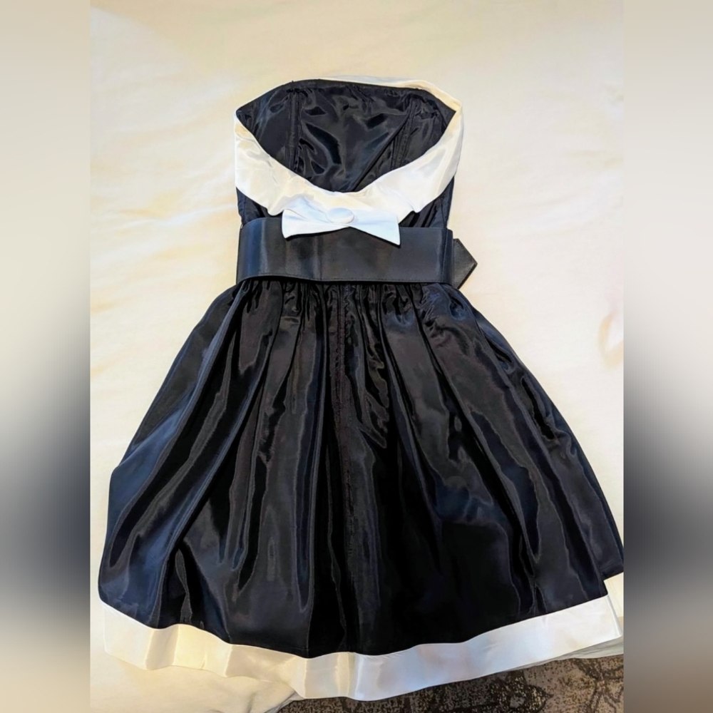Vintage Betsy & Adam cocktail dress